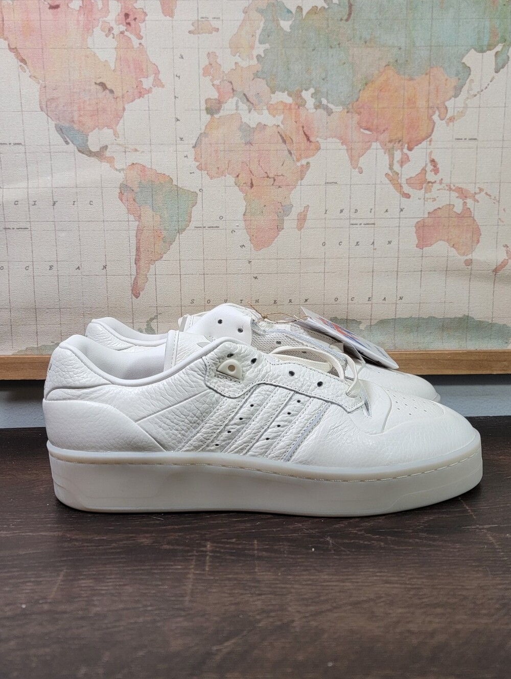 BRAND NEW Adidas Rivalry Lux Leather Low Men's Size 9.5
